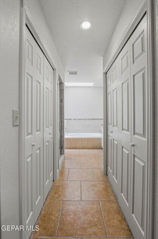 1057 LOS JARDINES Circle, El Paso, TX 79912