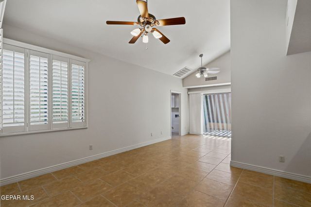 1057 LOS JARDINES Circle, El Paso, TX 79912