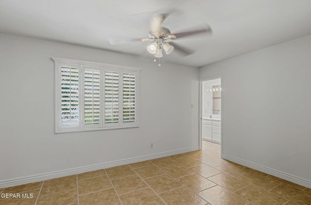 1057 LOS JARDINES Circle, El Paso, TX 79912