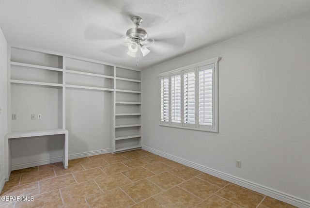 1057 LOS JARDINES Circle, El Paso, TX 79912