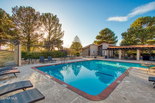 1057 LOS JARDINES Circle, El Paso, TX 79912