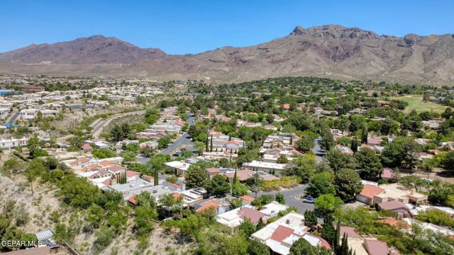 1057 LOS JARDINES Circle, El Paso, TX 79912