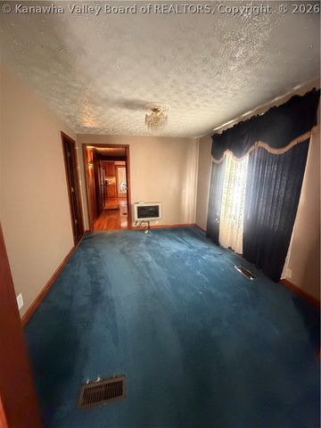 1896 Autumn Lane, Davin, WV 25617
