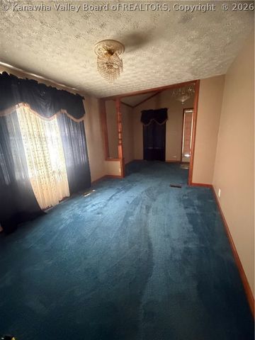1896 Autumn Lane, Davin, WV 25617