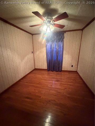 1896 Autumn Lane, Davin, WV 25617