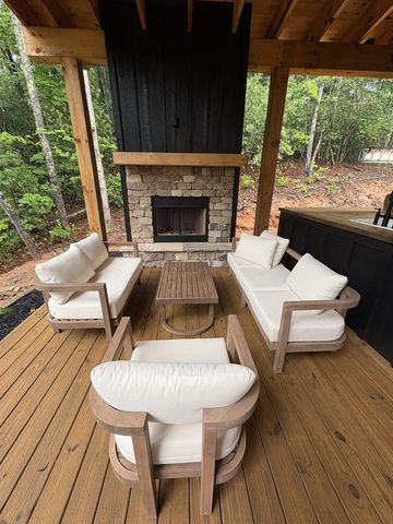 40 Whispering Lane, Blue Ridge, GA 30513