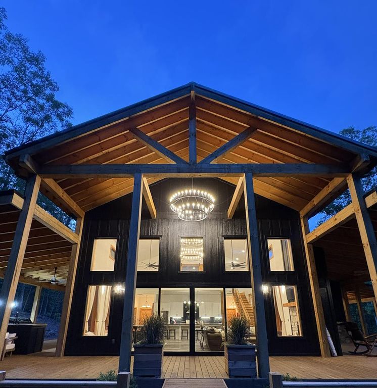 40 Whispering Lane, Blue Ridge, GA 30513