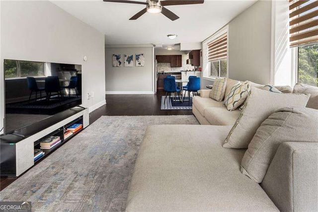 2479 Peachtree Road NE 217, Atlanta, GA 30305