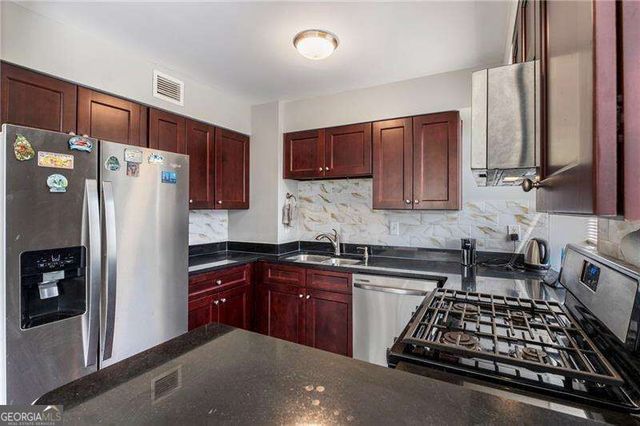 2479 Peachtree Road NE 217, Atlanta, GA 30305