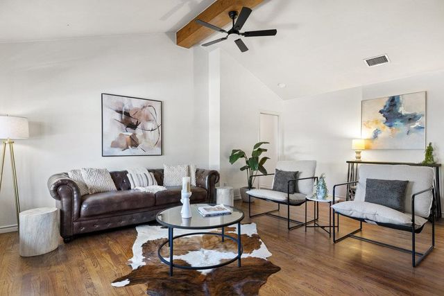 2008 Matthews LN, Austin, TX 78745