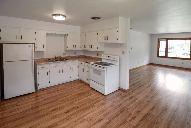 701 Pinecrest Drive, Madison, WI 53714