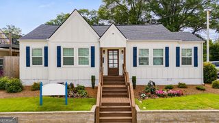 107 College Street, Carrollton, GA 30117