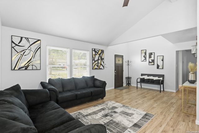 12302 Capeswood, San Antonio, TX 78249