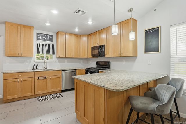 12302 Capeswood, San Antonio, TX 78249