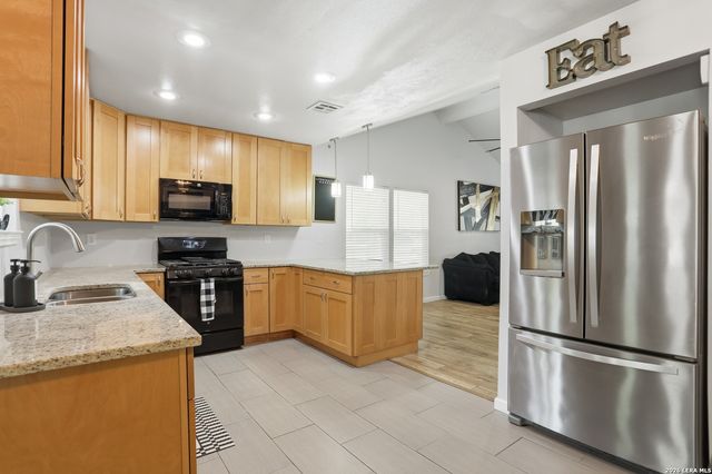 12302 Capeswood, San Antonio, TX 78249