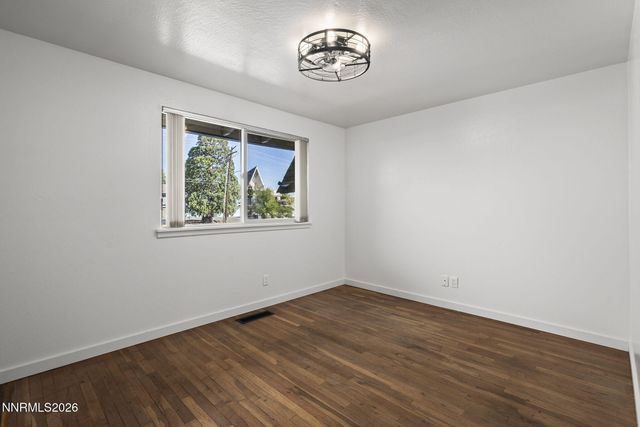 2260 W 7th Street, Reno, NV 89503