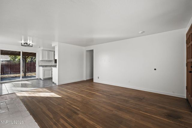 2260 W 7th Street, Reno, NV 89503