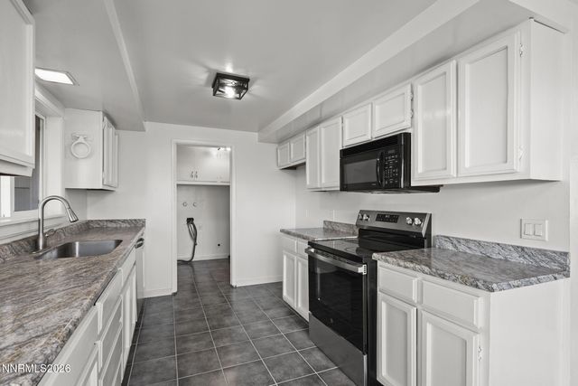 2260 W 7th Street, Reno, NV 89503