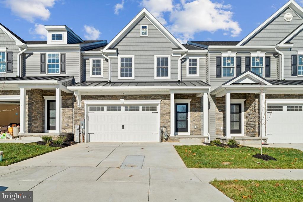 1716 BOTANICAL CT #24, Sykesville, MD 21784