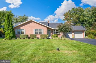 8010 MEADOWVIEW DR, Frederick, MD 21702