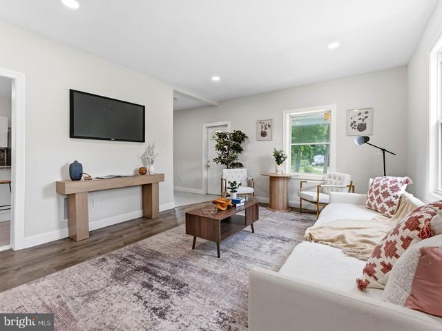 2043 ROUTE 542, Tuckerton, NJ 08087