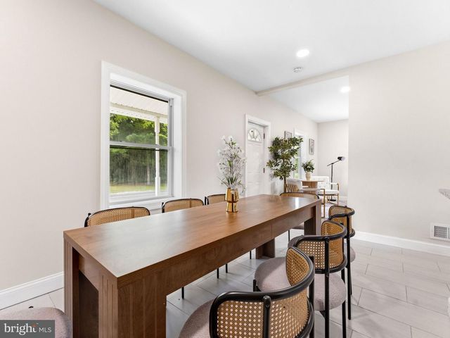2043 ROUTE 542, Tuckerton, NJ 08087