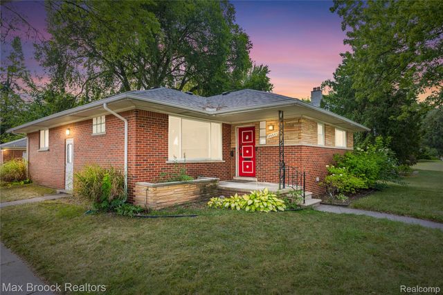 24601 Ridgedale Street, Oak Park, MI 48237