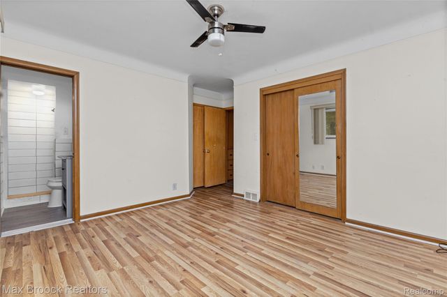 24601 Ridgedale Street, Oak Park, MI 48237