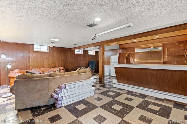 24601 Ridgedale Street, Oak Park, MI 48237
