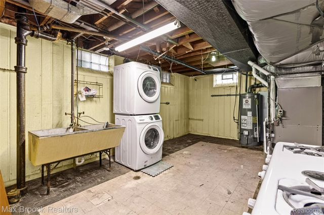 24601 Ridgedale Street, Oak Park, MI 48237