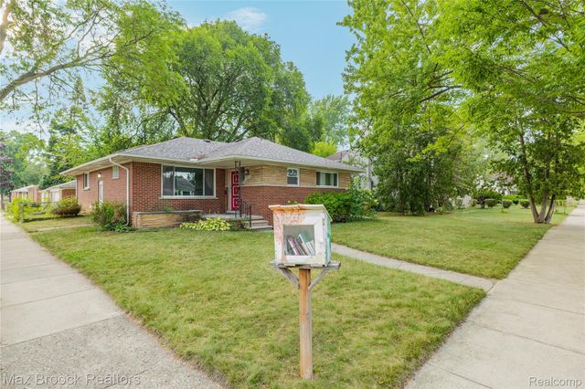 24601 Ridgedale Street, Oak Park, MI 48237