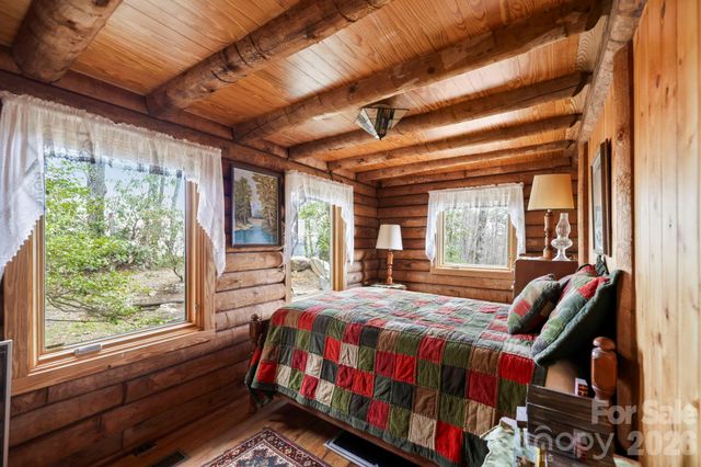 305 Stamey Creek Road, Brevard, NC 28712