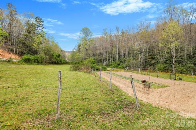 305 Stamey Creek Road, Brevard, NC 28712