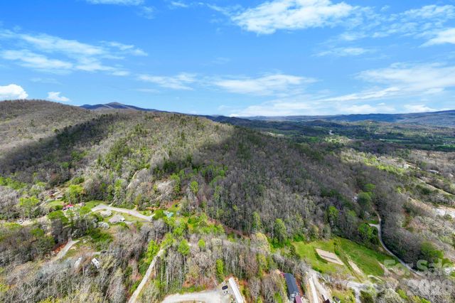 305 Stamey Creek Road, Brevard, NC 28712
