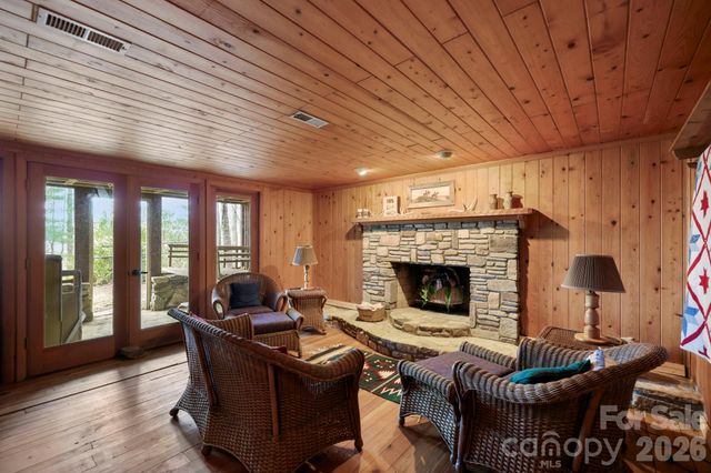 305 Stamey Creek Road, Brevard, NC 28712