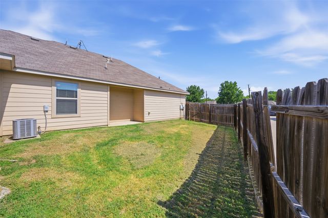 131 Sunburst Court, Weatherford, TX 76087