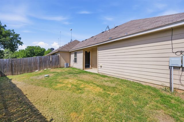 131 Sunburst Court, Weatherford, TX 76087