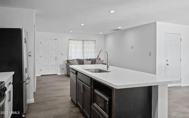 2309 W WOOD Drive, Phoenix, AZ 85029