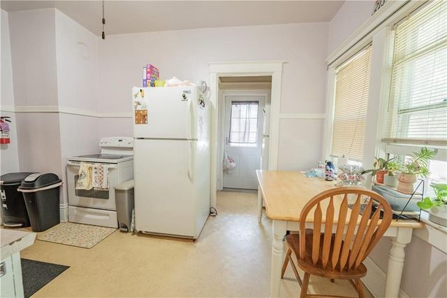 1010 S Farwell Street #1010, Eau Claire, WI 54701