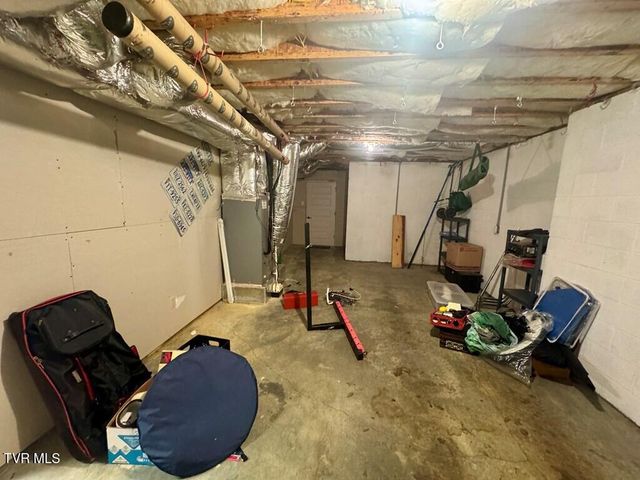 32482 Spring Crest Drive, Glade Spring, VA 24340