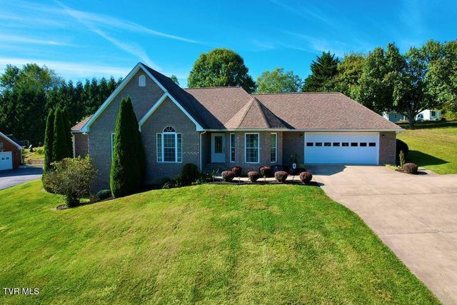 32482 Spring Crest Drive, Glade Spring, VA 24340