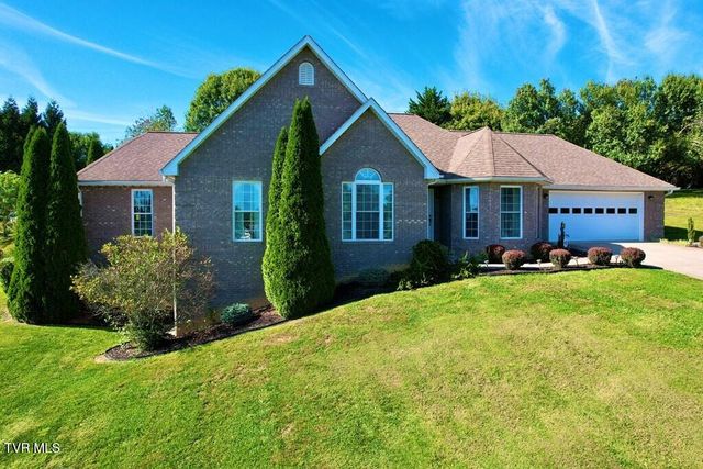 32482 Spring Crest Drive, Glade Spring, VA 24340