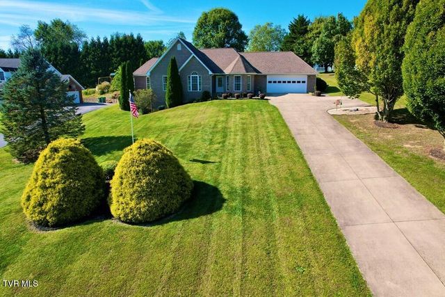 32482 Spring Crest Drive, Glade Spring, VA 24340