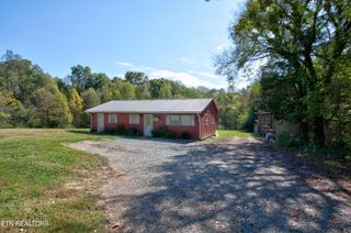 3927 Miser Station Rd, Louisville, TN 37777
