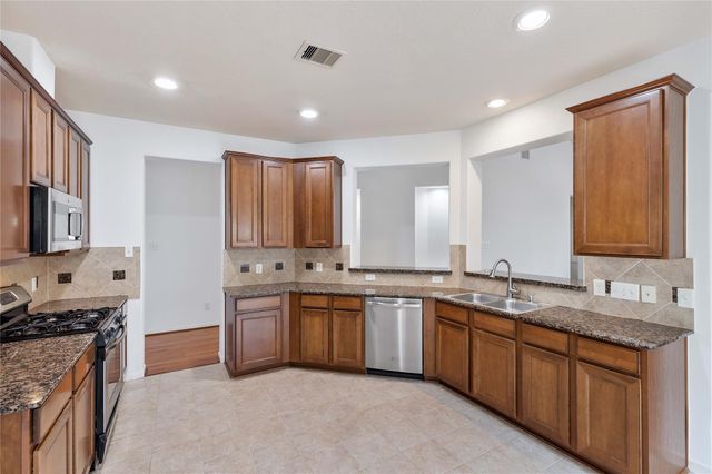 21579 Tims Harbor Dr Drive, Kingwood, TX 77339