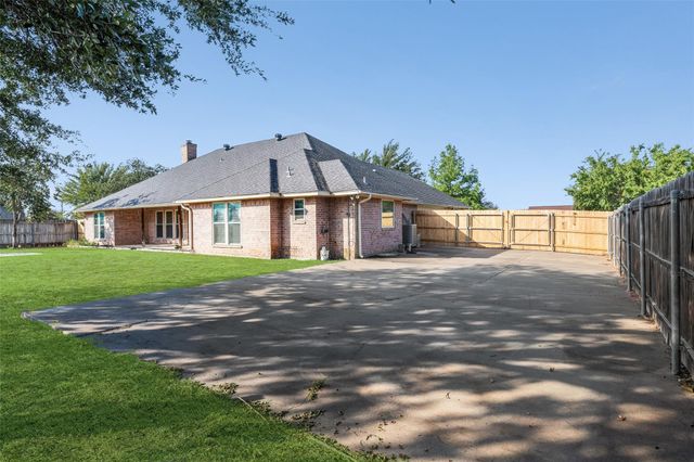 3905 Bonita Court, Granbury, TX 76049
