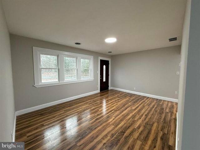 6315 LANCE AVE, Mays Landing, NJ 08330