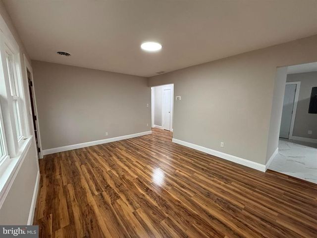 6315 LANCE AVE, Mays Landing, NJ 08330
