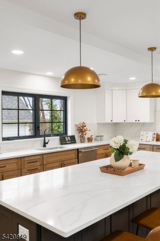 84 Maple St, Millburn Twp., NJ 07041