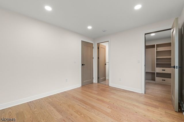 84 Maple St, Millburn Twp., NJ 07041